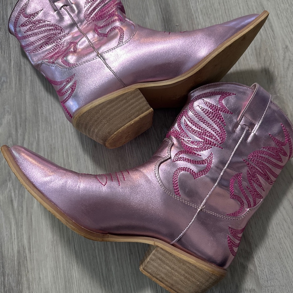 Pink cowgirl boots